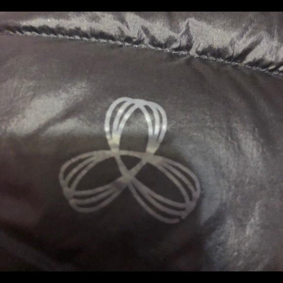 TNA PUFFER JACKET - Picture 2 of 3